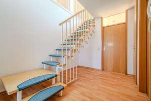 BEZUGSFREI – GEMÜTLICHE MAISONETTE – DACHTERRASSE – DUSCHBAD MIT FENSTER – TG-PARKER – Die vollständige Adresse der Immobilie erhältst du vom Anbieter., 1219 Strehlen, Dresden – Vorschaubild 11
