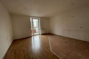 Moderne 3-Zimmer-Wohnung mit Balkon & Stellplatz