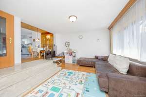 Familientraum am Stadtrand in der Waldkolonie Putzbrunn: Helles RMH mit Garten & zwei Einzelgaragen. – Die vollständige Adresse der Immobilie erhältst du vom Anbieter., 85640 Putzbrunn – Vorschaubild 10