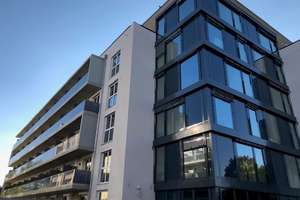 Für SchülerInnen, StudentInnen und Auszubildende - möbliertes Apartment mit Balkon – Firnhaberstr. 12a, 86159 Hochfeld, Augsburg – Vorschaubild 1