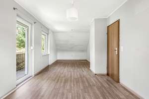 Gepflegtes Reihenendhaus mit grünem Grundstück in Privatweg – Die vollständige Adresse der Immobilie erhältst du vom Anbieter., 28259 Kirchhuchting, Bremen – Vorschaubild 11
