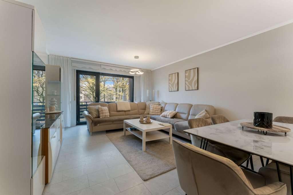 Immobilie in Bergheim - 1.OG - 4 Zimmer + 2 Bäder + Tiefgaragenstellplatz in Bergheim - Bild 1