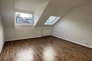 SEIL Private •  3-Zimmer-DG Wohnung mit Blick auf Wiesbaden – Die vollständige Adresse der Immobilie erhältst du vom Anbieter., 65183 Mitte, Wiesbaden – Vorschaubild 1