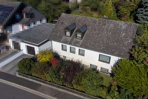 Familienidyll in Schnaittenbach: Architektenhaus mit Balkon, Terrasse und Einliegerwohnung – Die vollständige Adresse der Immobilie erhältst du vom Anbieter., 92253 Schnaittenbach – Vorschaubild 3