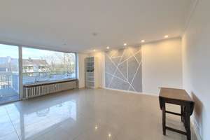 Ruhige Single-Wohnung mit Balkon und Aufzug