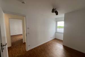 Traumhaft Wohnen im Herzen von Stuttgart - 3-Zimmer-Wohnung mit zwei Balkone und Einbauküche – Die vollständige Adresse der Immobilie erhältst du vom Anbieter., 70174 Neue Vorstadt, Stuttgart – Vorschaubild 8
