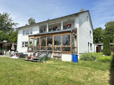 2 Häuser m. 340 m2 Wfl. u. ca. 1.000 m2 Grundstück in zentraler u. ruhiger Lage - derzeit vermietet!