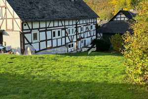 FREIRAUM4 +++ Renovierungsbedürftiges EFH/ 2FH sucht neuen Eigentümer mit handwerklichem Geschick – Siegen-Wittgenstein (Kreis) – Vorschaubild 12