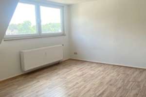Hell & geräumig : 3 Zimmer , Vollbad & Gäste Wc – Schleiermacherstraße 20, 47139 Beeck, Duisburg – Vorschaubild 3