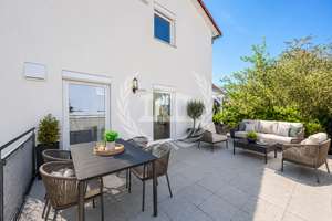 Moderne Doppelhaushälfte in Burglengenfeld – Burgblick, 2 Terrassen, Garage & zentrale Lage! – Die vollständige Adresse der Immobilie erhältst du vom Anbieter., 93133 Burglengenfeld – Vorschaubild 2