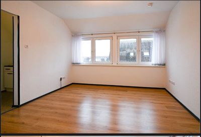 2-Zimmer-Dachgeschosswohnung mit Stellplatz, Keller und separatem Abstellraum in Ratekau
