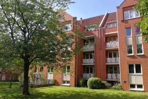 Für Studenten-Pärchen! 2 Zi.Whg. mit Balkon inkl. Pkw-Stellplatz an der Uni-Kiel – Meyerhofstr. 9, 24106 Wik, Kiel – Vorschaubild 1