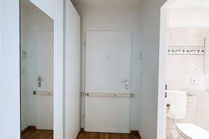 Licht. Ruhe. Lebensqualität. Perfekt geschnittene 2-Zimmer-Wohnung mit Balkon in Lichterfelde – Die vollständige Adresse der Immobilie erhältst du vom Anbieter., 12209 Lichterfelde, Berlin – Vorschaubild 10