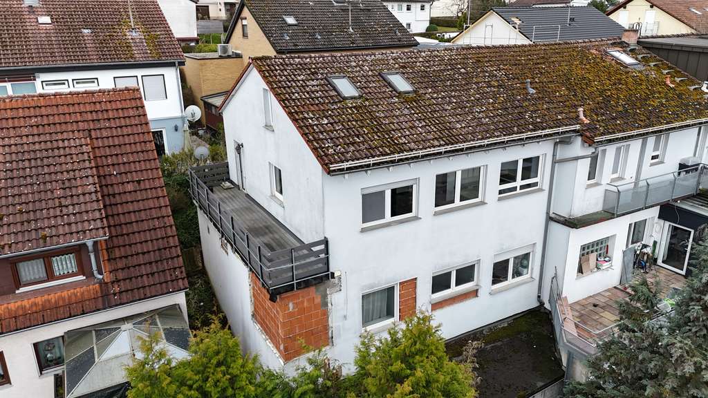 Immobilie in Heimsheim - Attraktive Galeriewohnung mit Balkon, viel Tageslicht und einem Stellplatz - Bild 0