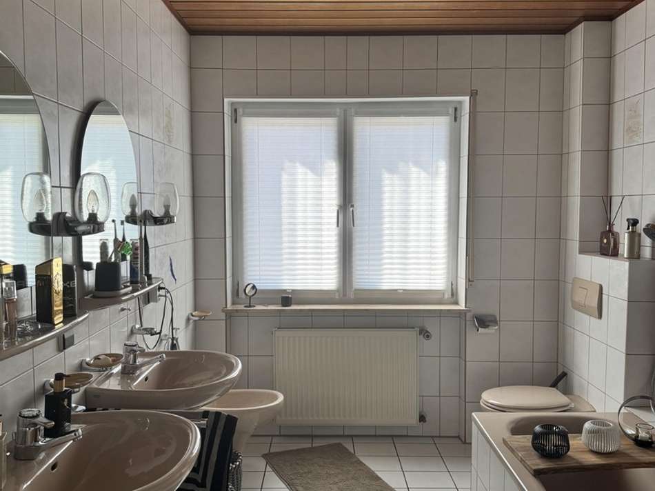 Badezimmer EG