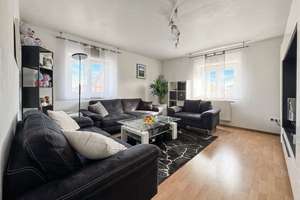 HOCHFELD: 4-Zimmerwohnung mit Wohnküche und Balkon- Loggia – Die vollständige Adresse der Immobilie erhältst du vom Anbieter., 86159 Hochfeld, Augsburg – Vorschaubild 5