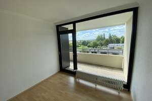 H-Bemerode, Bindingweg 1, helle 2 Zi-Whg., 62 m², Balkon m. Weitblick, EBK, 4. OG, Aufzug, Wannenbad – Bindingweg 1, 30559 Bemerode, Hannover – Vorschaubild 8