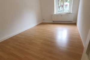 Kleine Wohnung im Zentrum... EBK möglich – Clara-Zetkin Str. 12, 9111 Chemnitz – Vorschaubild 2