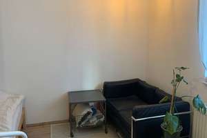 40 m2 WHG: 1,5 Zi-K-D-B, ruhig, gepfl. Altbau, provisionsfrei – Gustav-Poensgen-Str. 37, 40215 Friedrichstadt, Düsseldorf – Vorschaubild 2