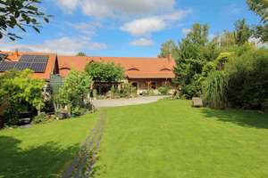 Wohnträume leben: Gehobenes Einfamilienhaus mit Garten, Spa-Bereich und Garage in Sömmerda-Frohndorf – Die vollständige Adresse der Immobilie erhältst du vom Anbieter., 99610 Sömmerda – Vorschaubild 3