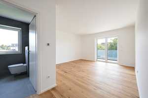 Erstbezug! Wohnen mit Stil und Raum – 9-Zimmer-Einfamilienhaus mit Wellnessbereich & Garten – Erding (Kreis) – Vorschaubild 14