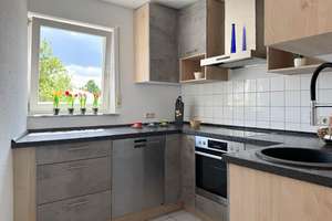 Ulm-Gögglingen schicke 4-Zi.-Maisonette mit 3 sonnigen Dachterrassen, EBK + TG, ohne Käuferprovision – Die vollständige Adresse der Immobilie erhältst du vom Anbieter., 89079 Gögglingen, Ulm – Vorschaubild 7