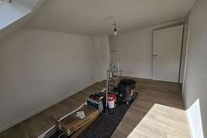 Kernsanierte 3-Zimmer-DG-Wohnung mit neuer Einbauküche an den Barmer Anlagen – Die vollständige Adresse der Immobilie erhältst du vom Anbieter., 42289 Heckinghausen, Wuppertal – Vorschaubild 11