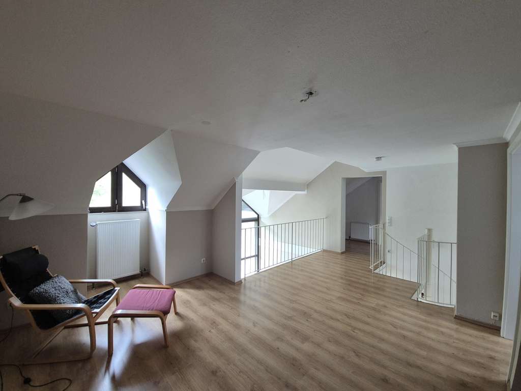 Immobilie in Kronberg - Besondere Maisonettewohnung in grüner Wohnlage – ideal für maximal 2 Personen - Bild 3