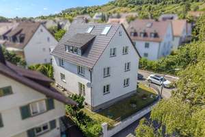 Dreifamilienhaus in begehrter Feuerbacher Wohnlage – frei und vielseitig nutzbar – Die vollständige Adresse der Immobilie erhältst du vom Anbieter., 70469 Lemberg/Föhrich, Stuttgart – Vorschaubild 2