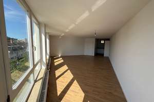 Großzügige, helle Wohnung mit Top-Anbindung im beliebten Dornbusch