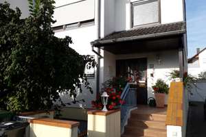 Großzügiges Endreihenhaus in Eppelheim mit Garage und Garten