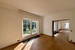 „Doppelchance“ 
Wohnen und Bauen perfekt kombiniert
in sehr begehrter Lage
„Eigenheim“ – Die vollständige Adresse der Immobilie erhältst du vom Anbieter., 65193 Sonnenberg, Wiesbaden – Vorschaubild 6