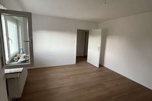 Großzügige 4-Zimmer-DG-Wohnung (110 m²) mit Garage und Einbauküche – Rosenrotweg 19, 70567 Möhringen-Süd, Stuttgart – Vorschaubild 6