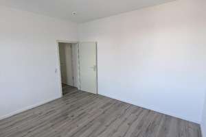 schicke 2 Raumwohnung in zentraler Lage – Die vollständige Adresse der Immobilie erhältst du vom Anbieter., 9130 Sonnenberg, Chemnitz – Vorschaubild 13