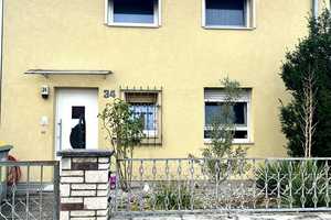 !!! RESERVIERT !!!
Ihr Familientraum mit Garten, Balkon und 2 Garagen in einer ruhigen Wohngegend – Mannheim – Vorschaubild 1
