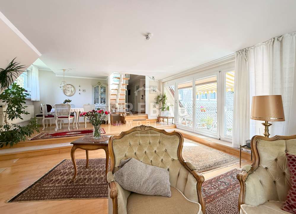 Großes Familienhaus mit herrlichem Grundstück in bester Villenlage von Blankenese, Hamburg – Bild 4