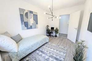 Renovierte Terassen-Wohnung in begehrter Lage Zehlendorf - sofort bezugsfrei, ohne Provision – Die vollständige Adresse der Immobilie erhältst du vom Anbieter., 12207 Lichterfelde, Berlin – Vorschaubild 11