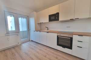 *****Großzügige & helle 4 Zimmer Wohnung mit West-Balkon in zentraler Lage - sofort verfügbar***** – Merowingerstraße 55, 40225 Düsseldorf – Vorschaubild 4