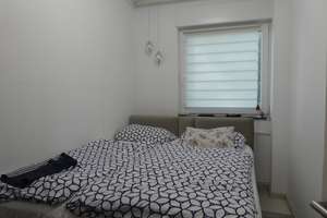 Lichtdurchflutete Hochparterrewohnung mit Einbauküche und sonnigem Balkon! – Die vollständige Adresse der Immobilie erhältst du vom Anbieter., 65187 Biebrich, Wiesbaden – Vorschaubild 3