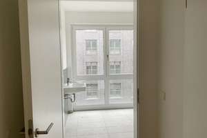 Direkt einziehen und Wohlfühlen! 4 Zimmer im Neubau, 2 Loggien, Einbauküche, Tageslichtbad, Gäste-WC – Hildesheimer Straße 442, 30519 Wülfel, Hannover – Vorschaubild 9