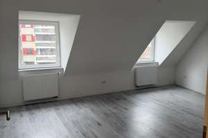 Helle 3-Zimmer-Dachgeschosswohnung – Kernsaniert & mit Einbauküche – Blumenauer Straße 9, 30449 Linden-Mitte, Hannover – Vorschaubild 2