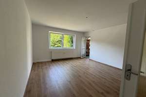 geräumige und renovierte Wohnung mit Balkon – Donnerstr. 179, 45357 Dellwig, Essen – Vorschaubild 3