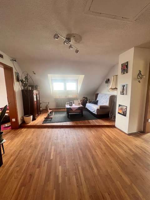 Immobilie in Spechbach - Freistehendes Einfamilienhaus mit Einliegerwohnung in Traumlage - Bild 3