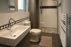 Citynah wohnen, ruhig genießen: 105 m² mit neuer Traumküche, Stellplatz & Top-Renovierung! – Die vollständige Adresse der Immobilie erhältst du vom Anbieter., 44147 Hafen, Dortmund – Vorschaubild 11