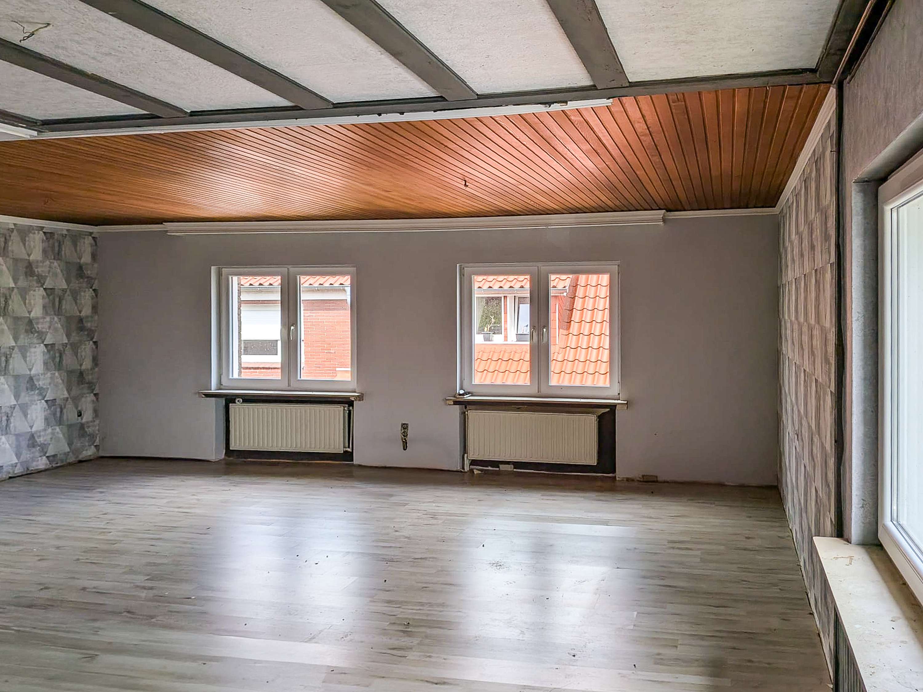 Immobilie in Quakenbrück - Großzügiges Wohnhaus mit zwei Einheiten und ehemaliger Gaststätte in ruhiger Lage - Bild 1