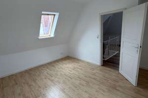 ++ Über den Dächern Lübecks: Großzügige Dachgeschosswohnung direkt an der Trave ++ – Die vollständige Adresse der Immobilie erhältst du vom Anbieter., 23552 Innenstadt, Lübeck – Vorschaubild 11