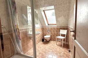 Großzügiges Haus mit 3 bezugsfreien Wohnungen – ideal als Mehrgenerationenhaus. Top Zustand. – Die vollständige Adresse der Immobilie erhältst du vom Anbieter., 13125 Buch, Berlin – Vorschaubild 12