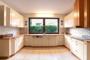 Wohnen auf fast 300 m² mit Pool, Garten und Einliegerwohnung! – Die vollständige Adresse der Immobilie erhältst du vom Anbieter., 53797 Lohmar – Vorschaubild 7