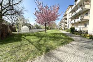 Beschauliche 2-Zimmer-Wohnung mit Balkon und Aufzug in den Seidnitzer Gärten