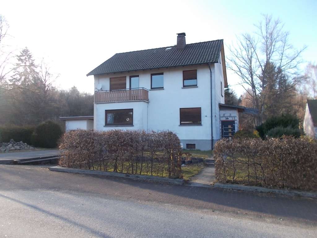 Immobilie in Grebenhain - Tolles Familienhaus im Grünen in Grebenhain Ilbeshausen-Hochwaldhausen - Bild 2